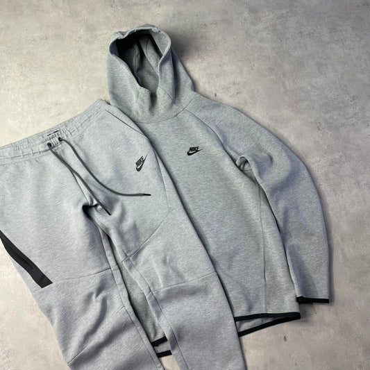 Nike szürke tech fleece melegítő szett