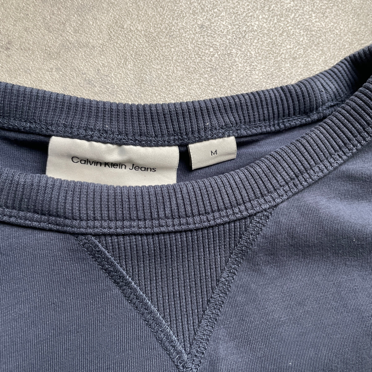 Calvin Klein badge póló