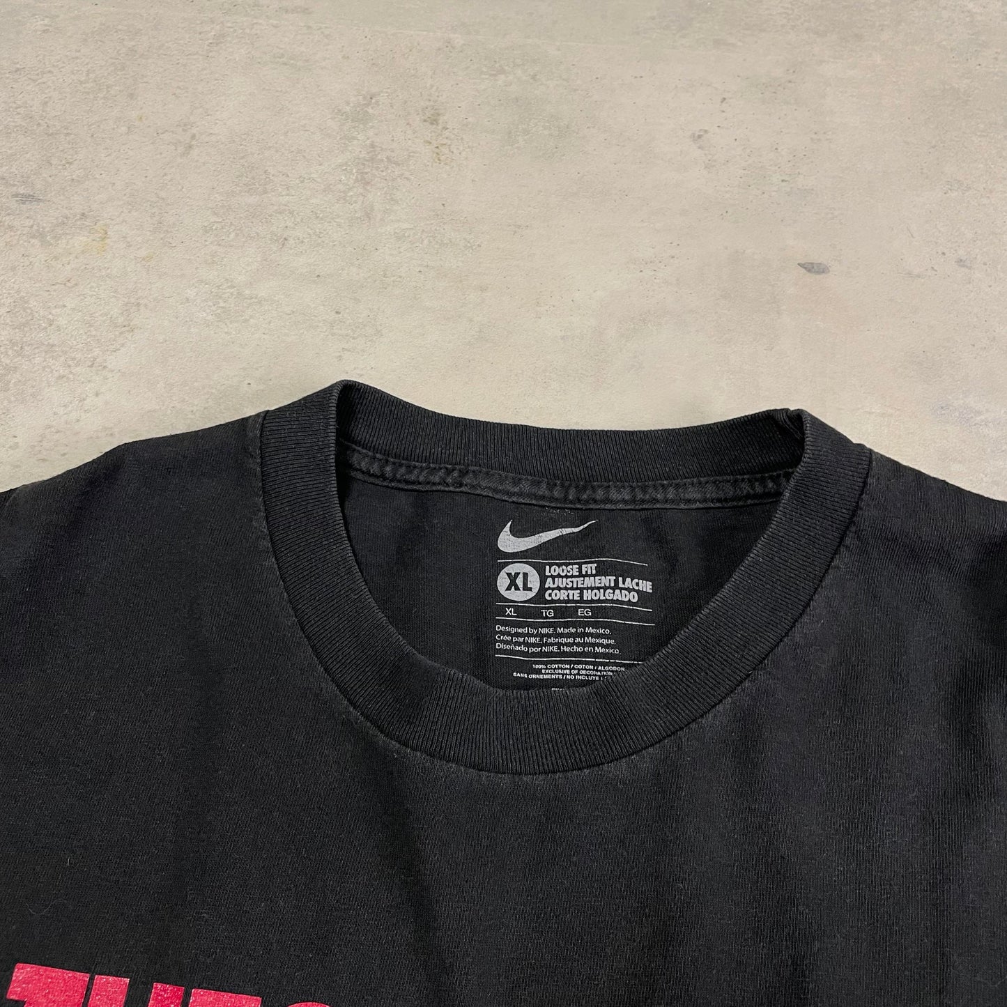 Nike These Guns are loaded póló