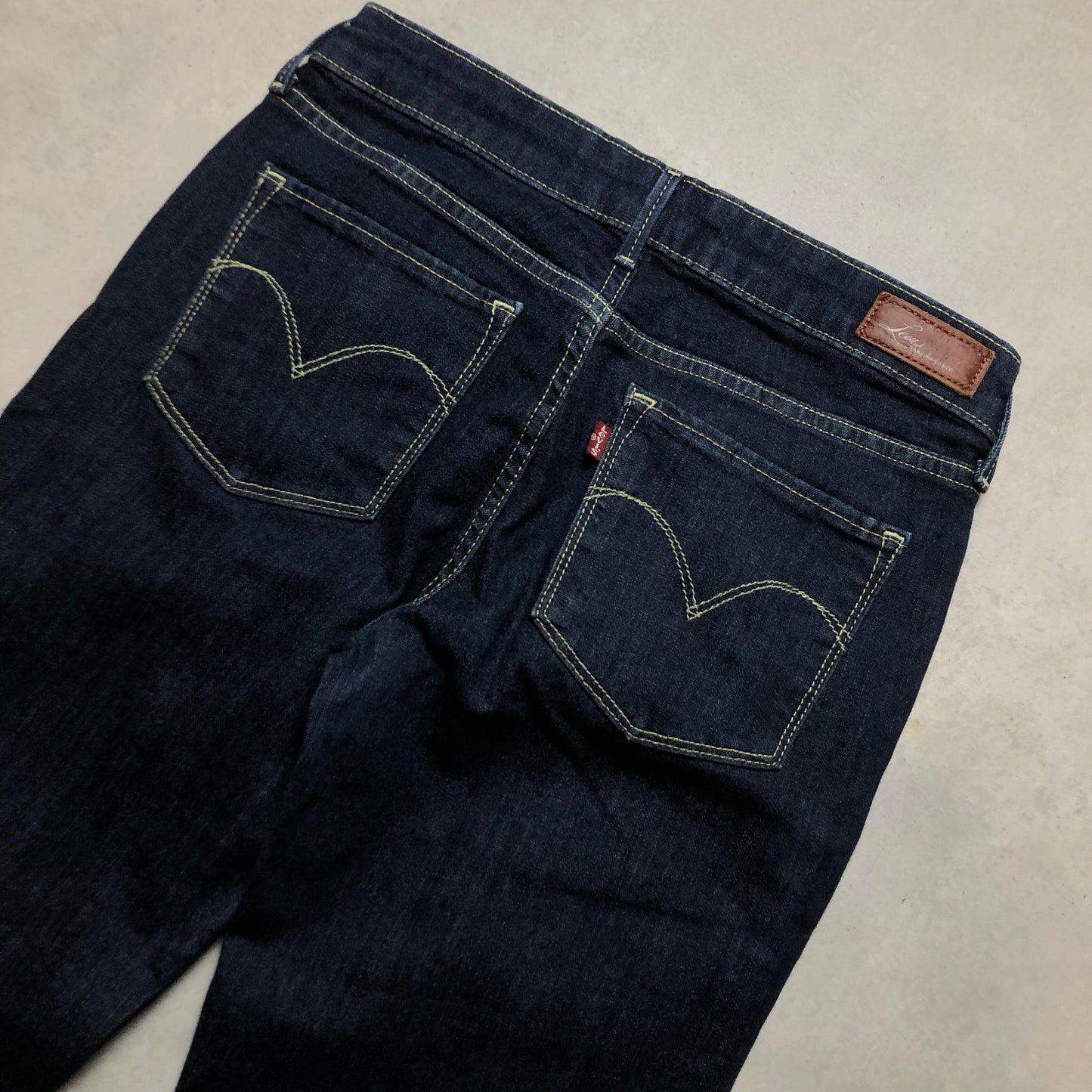 Levi's slight curves farmernadrág