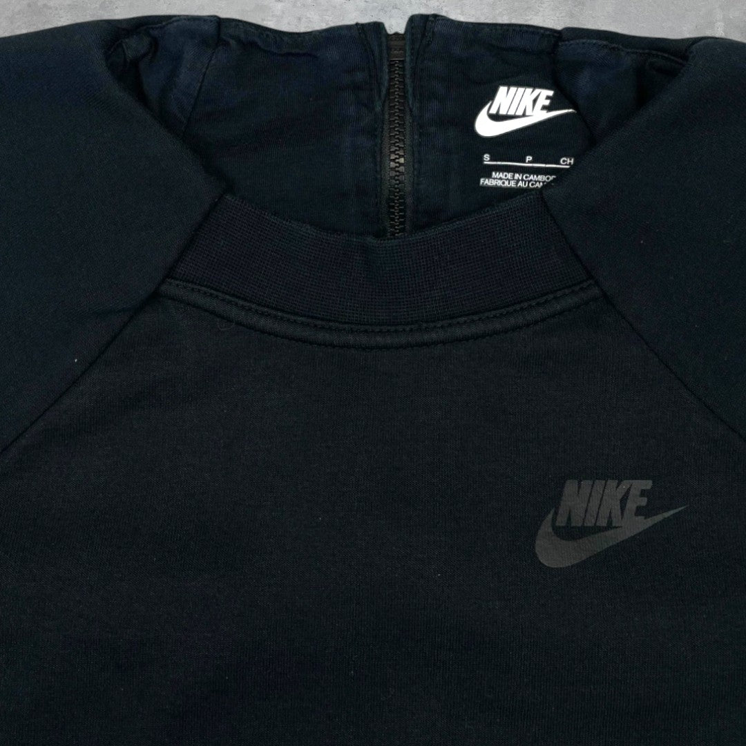 Nike tech style pulóver