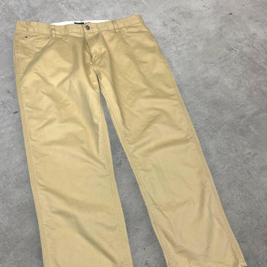 Tommy Hilfiger bézs chinonadrág