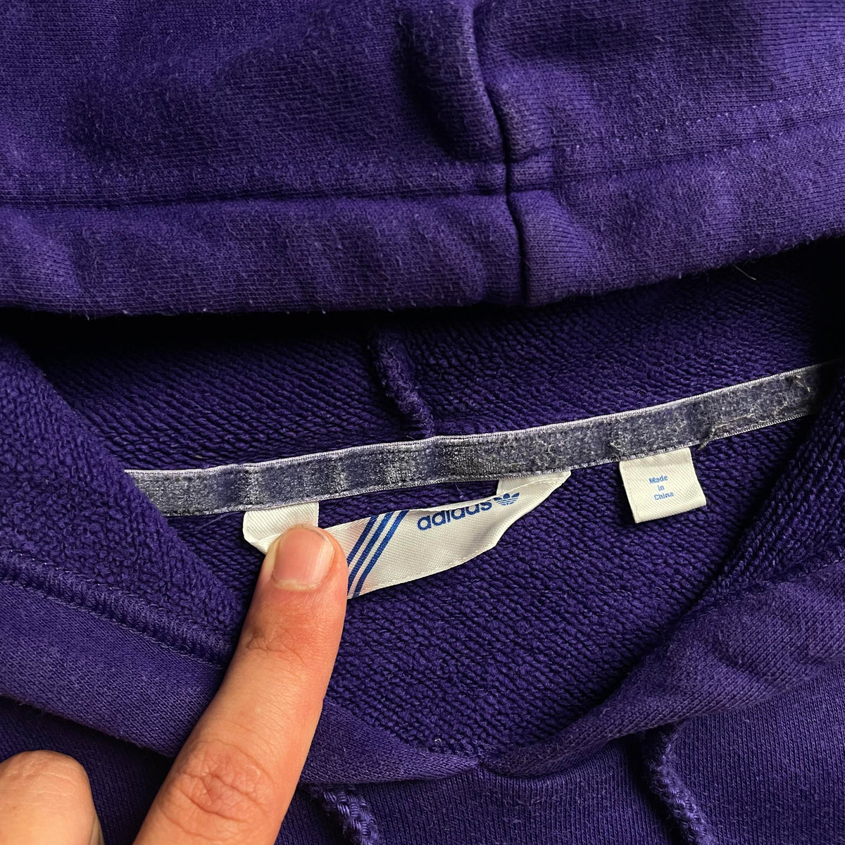 Adidas lila big logo hoodie