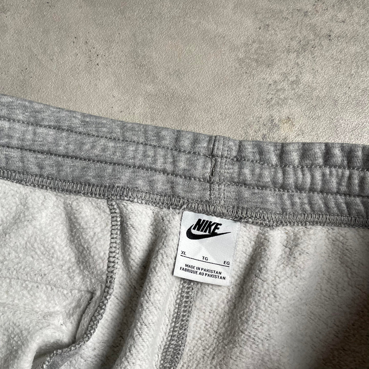 Nike szürke melegítőnadrág