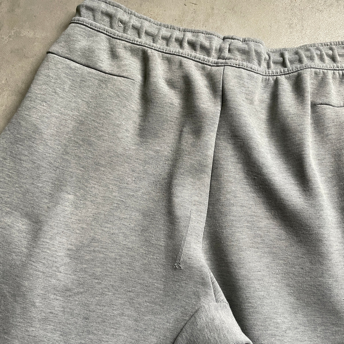 Nike szürke tech fleece melegítőnadrág