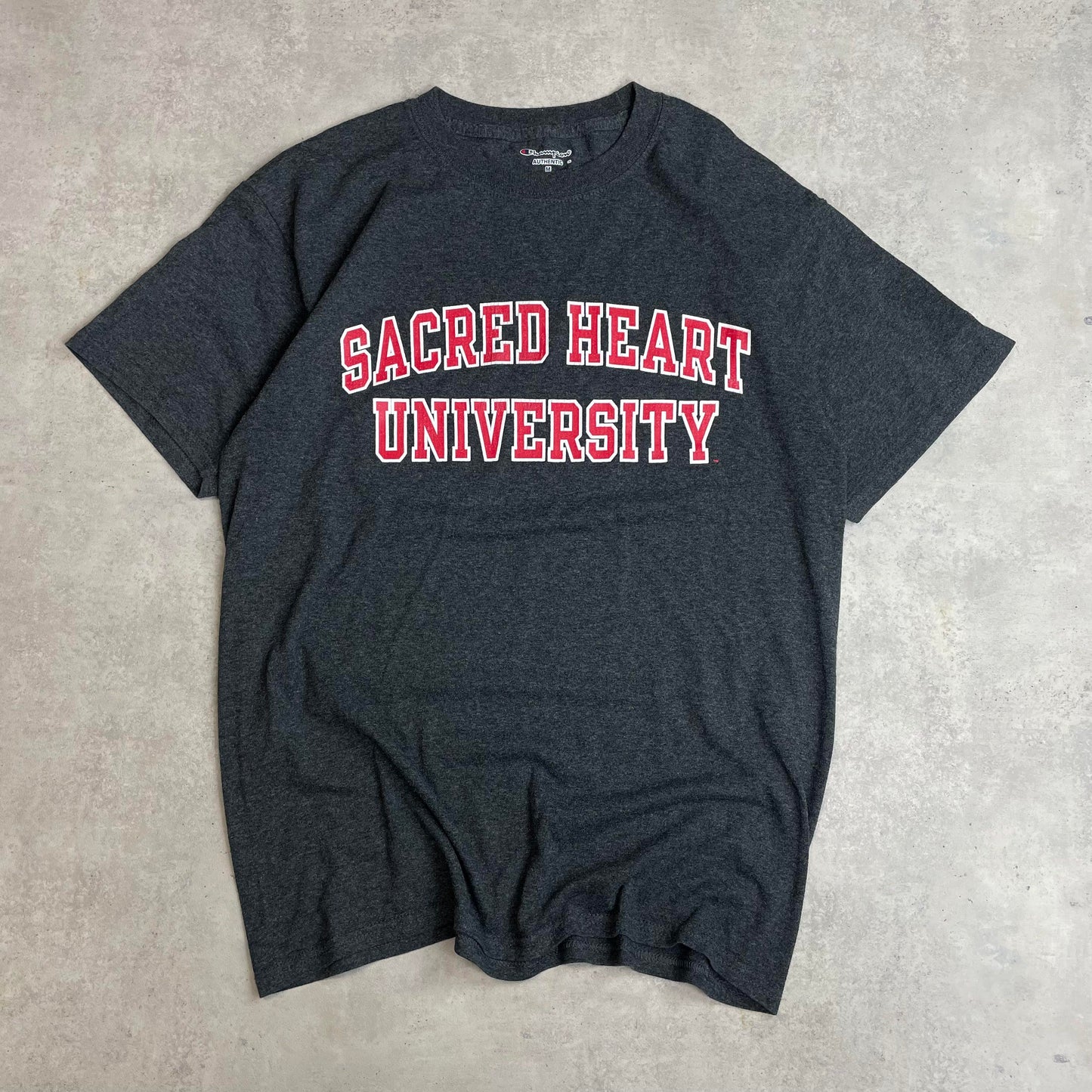 Champion Sacred Heart University póló