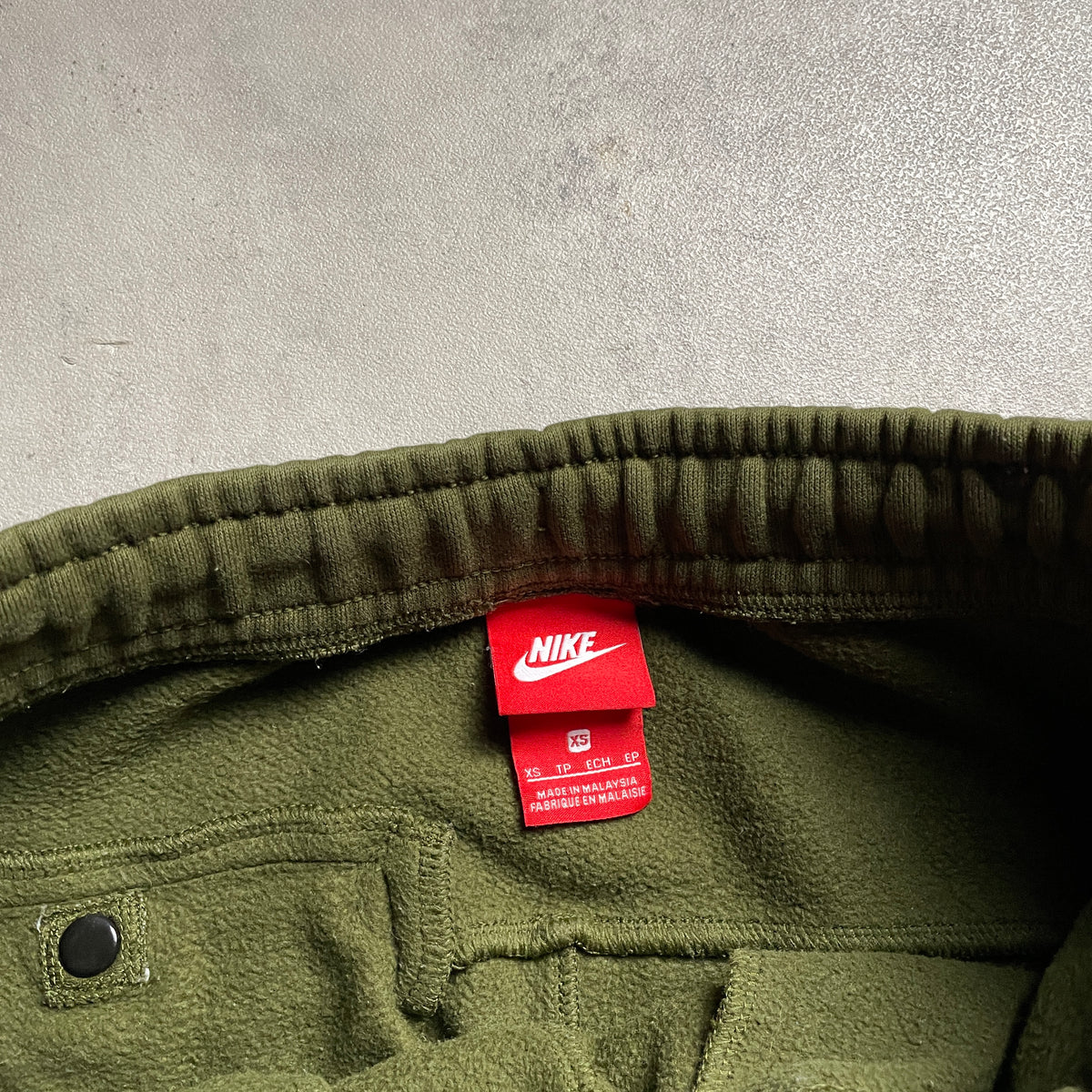 Nike khaki multilogo melegítőnadrág