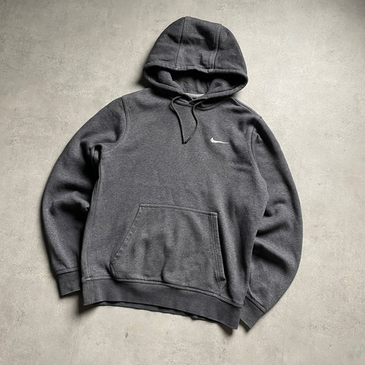 Nike szürke small logo hoodie