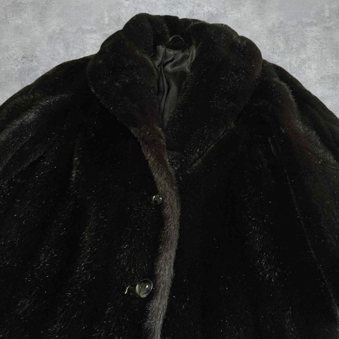 Univerzál Keszthely vintage szőrmés kabát