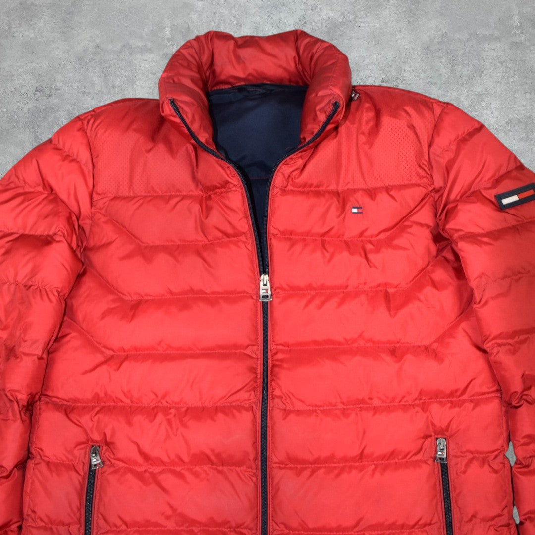 Tommy Hilfiger piros pufferkabát