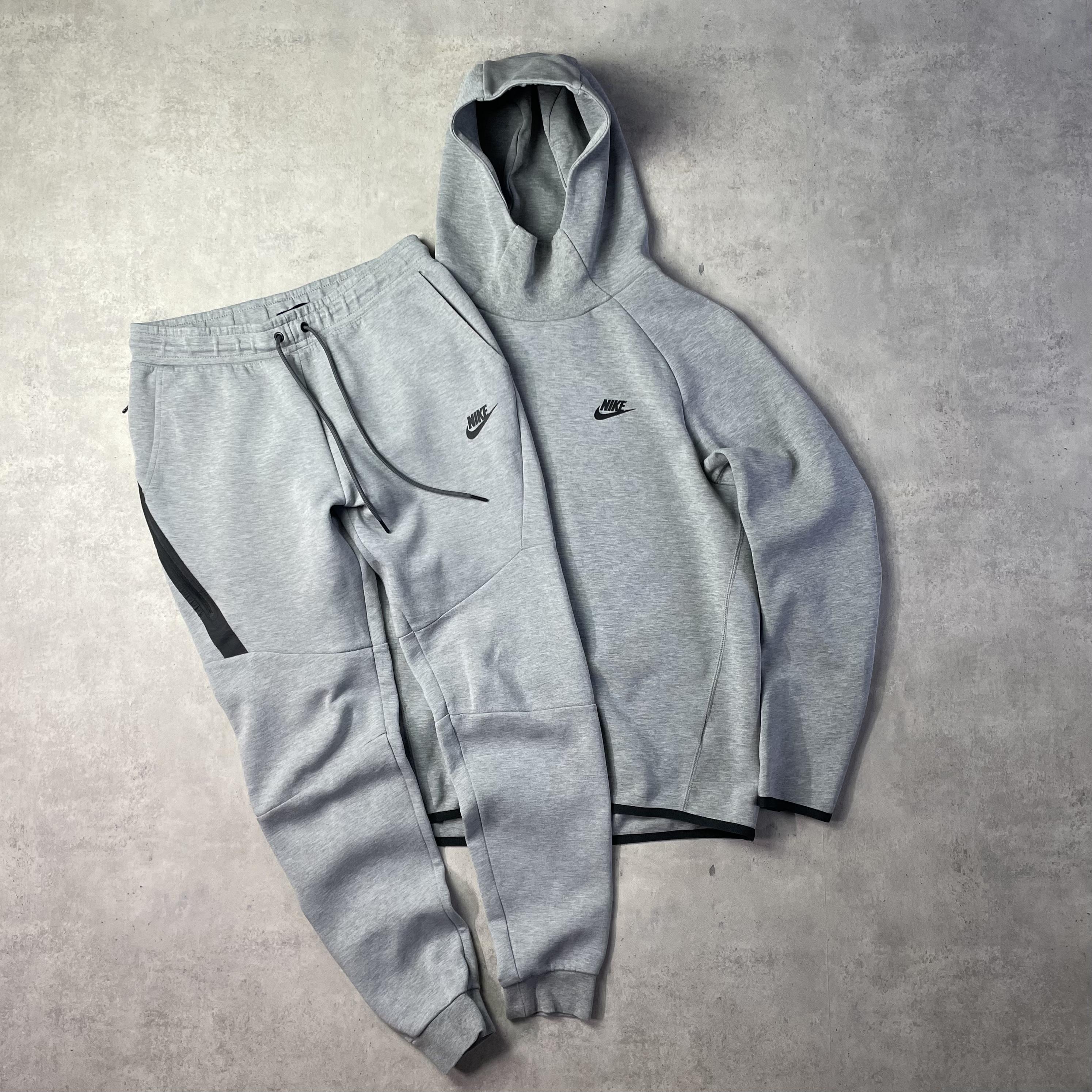 Nike szürke tech fleece melegítő szett