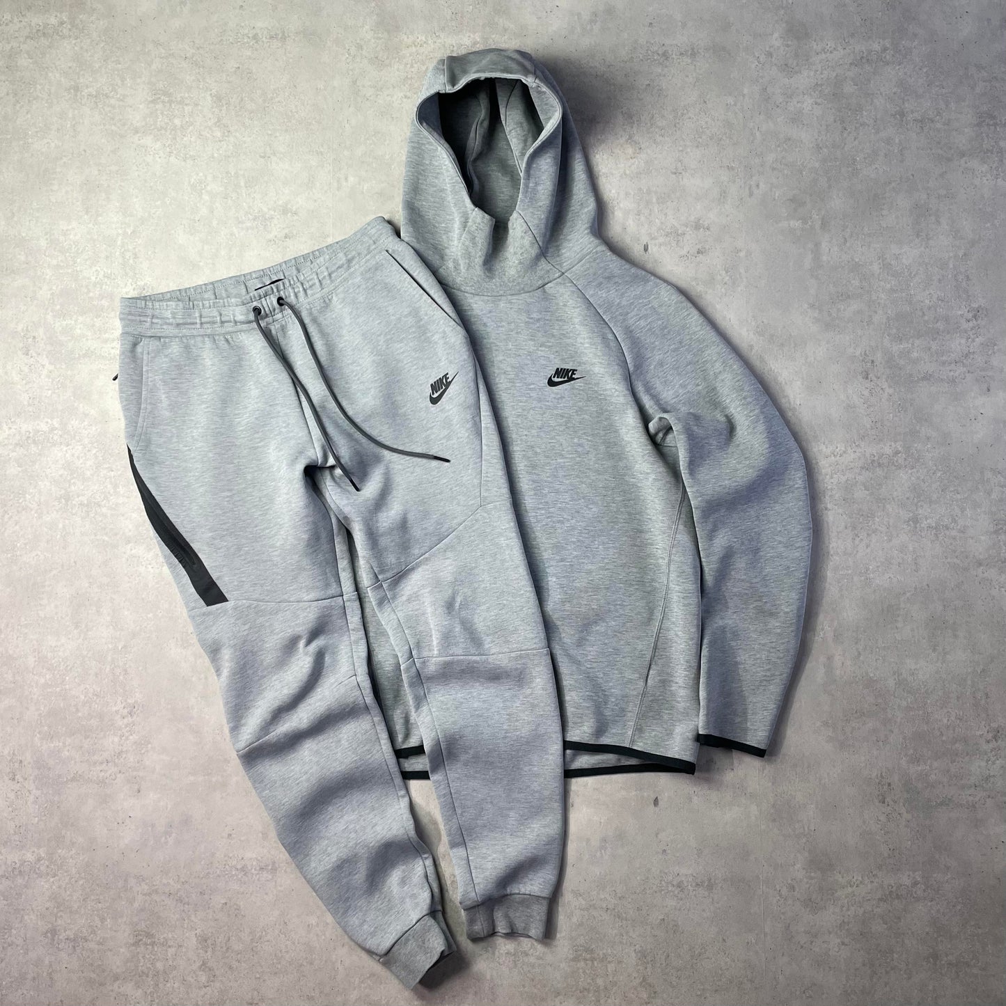 Nike szürke tech fleece melegítő szett