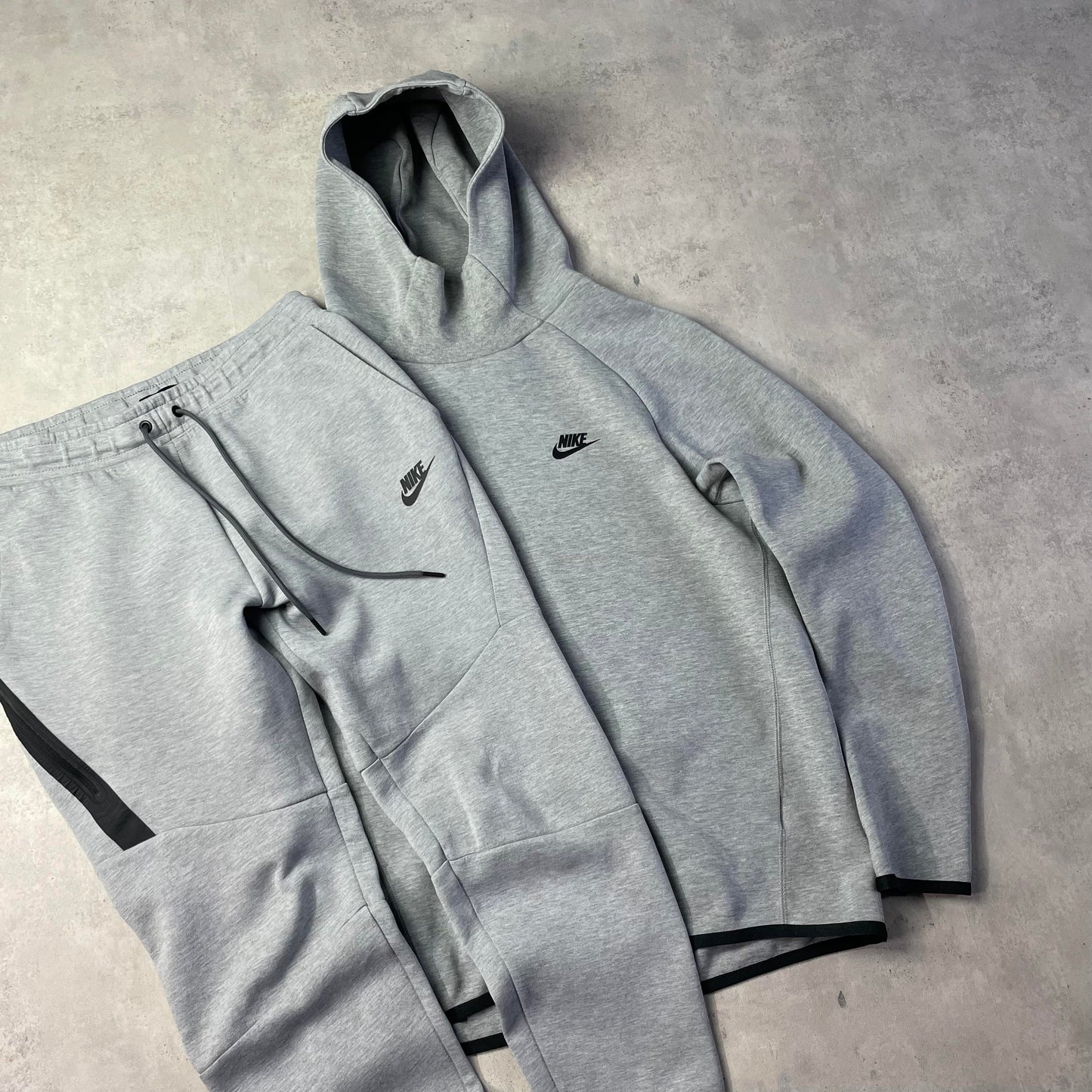 Nike szürke tech fleece melegítő szett