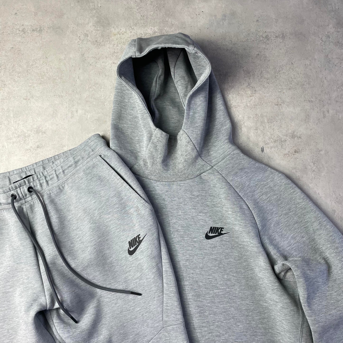 Nike szürke tech fleece melegítő szett