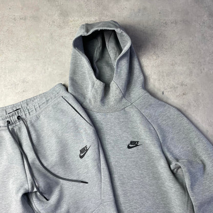 Nike szürke tech fleece melegítő szett