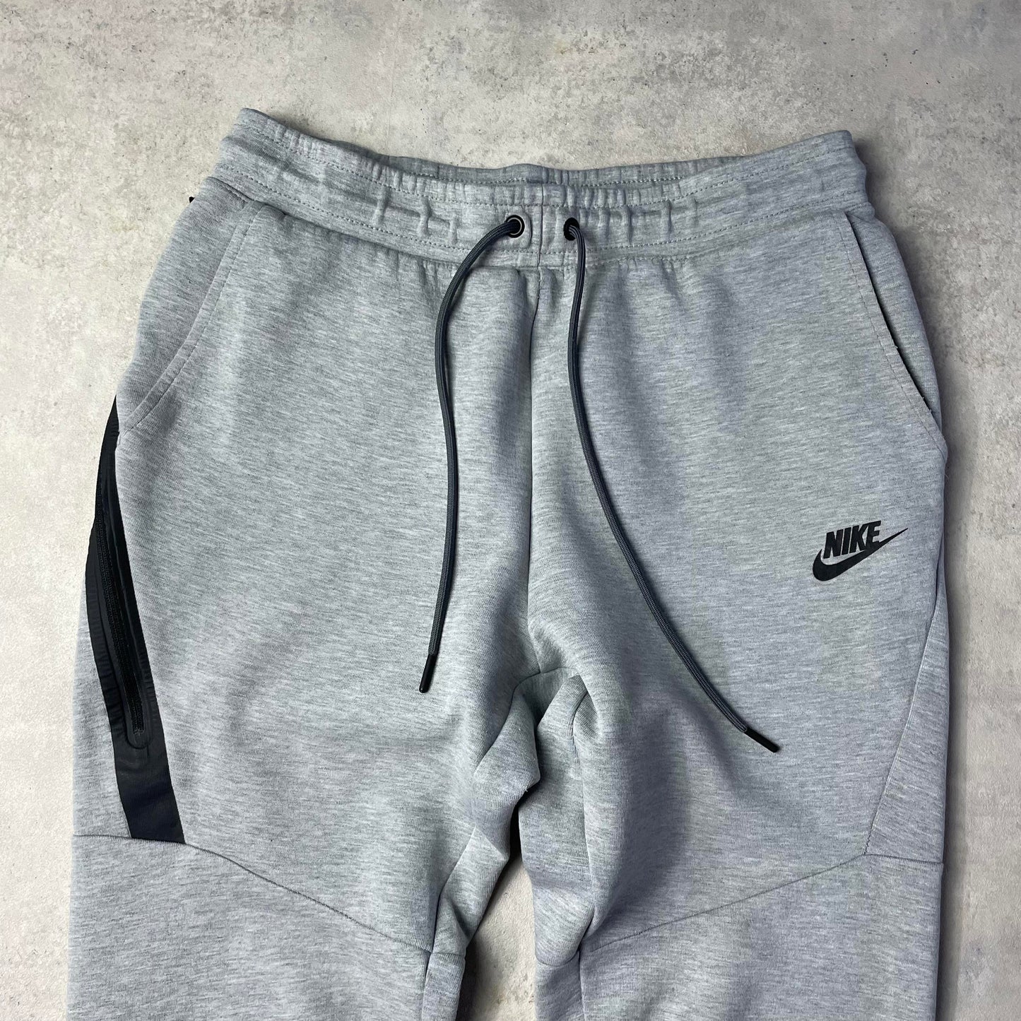 Nike szürke tech fleece melegítő szett