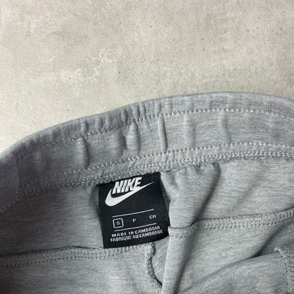 Nike szürke tech fleece melegítő szett