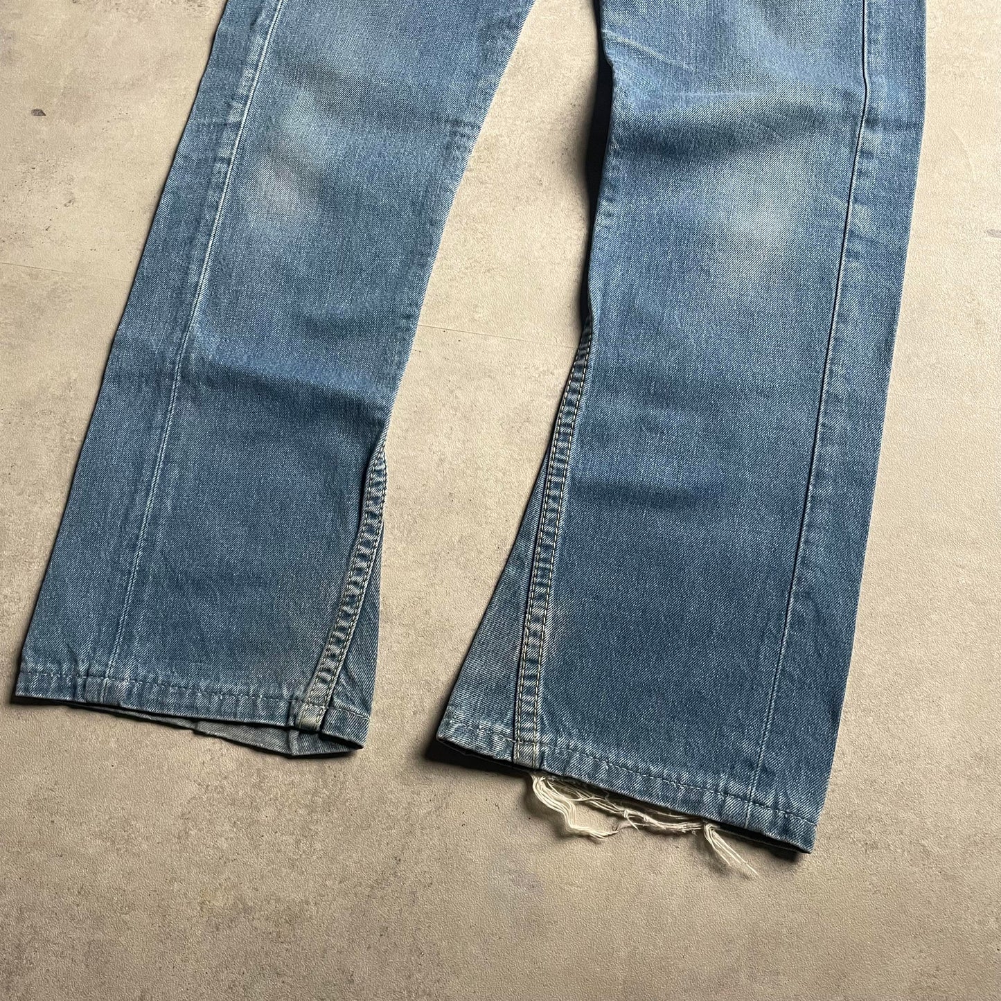 Levi's 907 bootcut farmernadrág