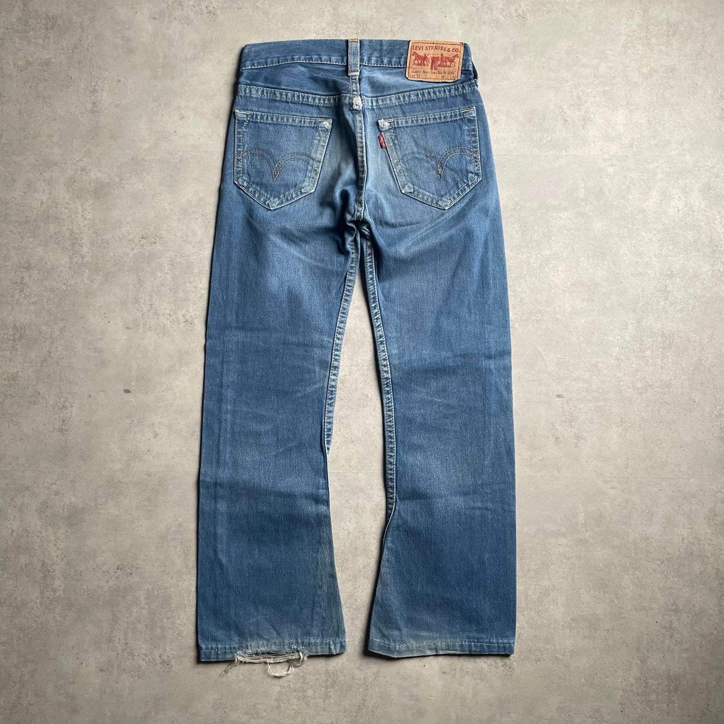 Levi's 907 bootcut farmernadrág