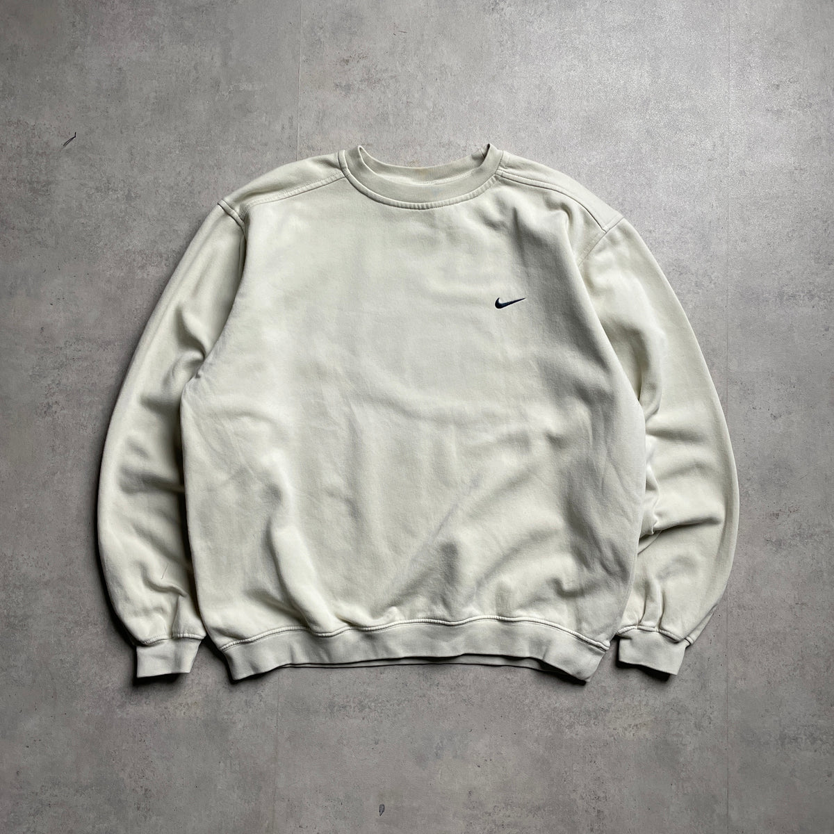 Nike krémszínű silvertag crewneck
