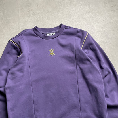 Adidas lila center logo crewneck