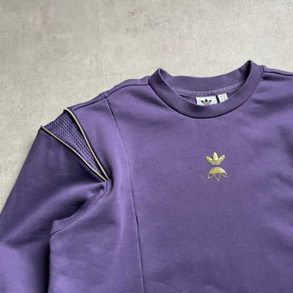 Adidas lila center logo crewneck