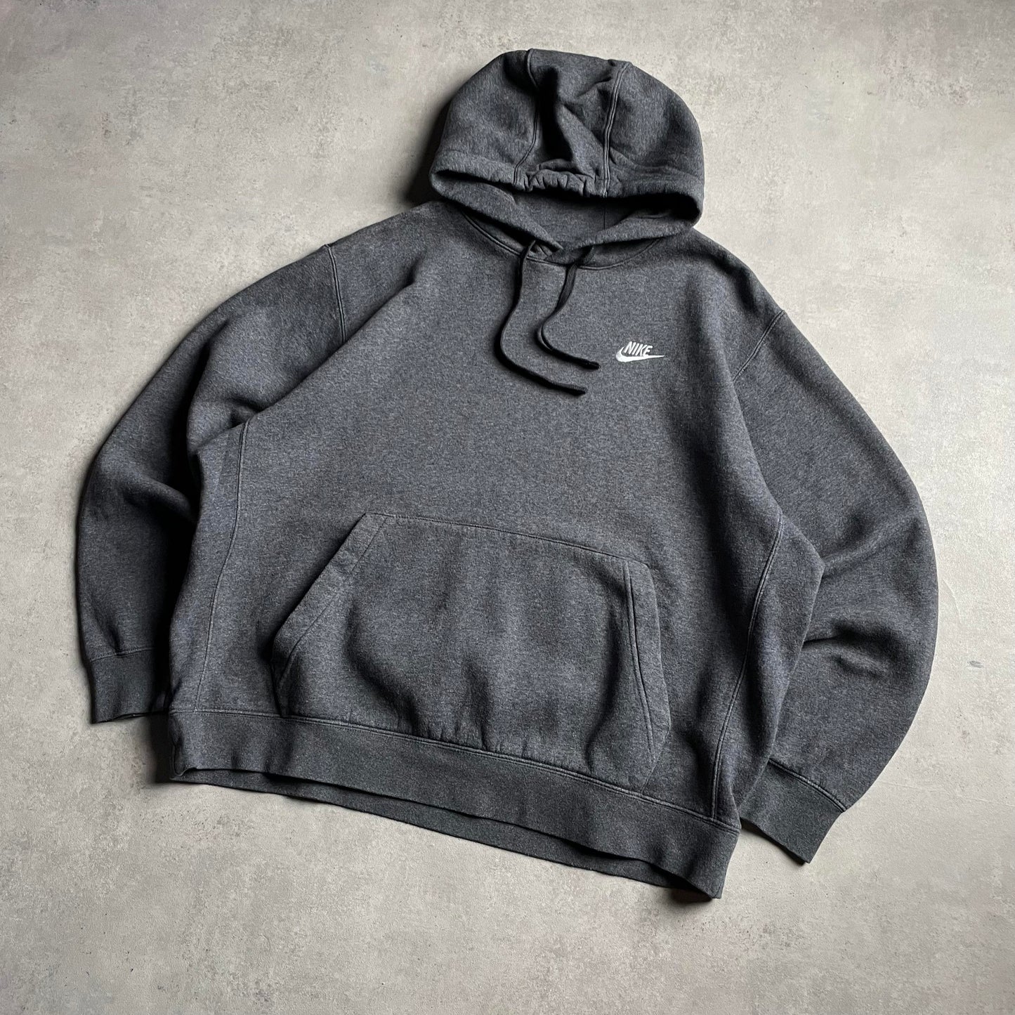 Nike club logo szürke hoodie