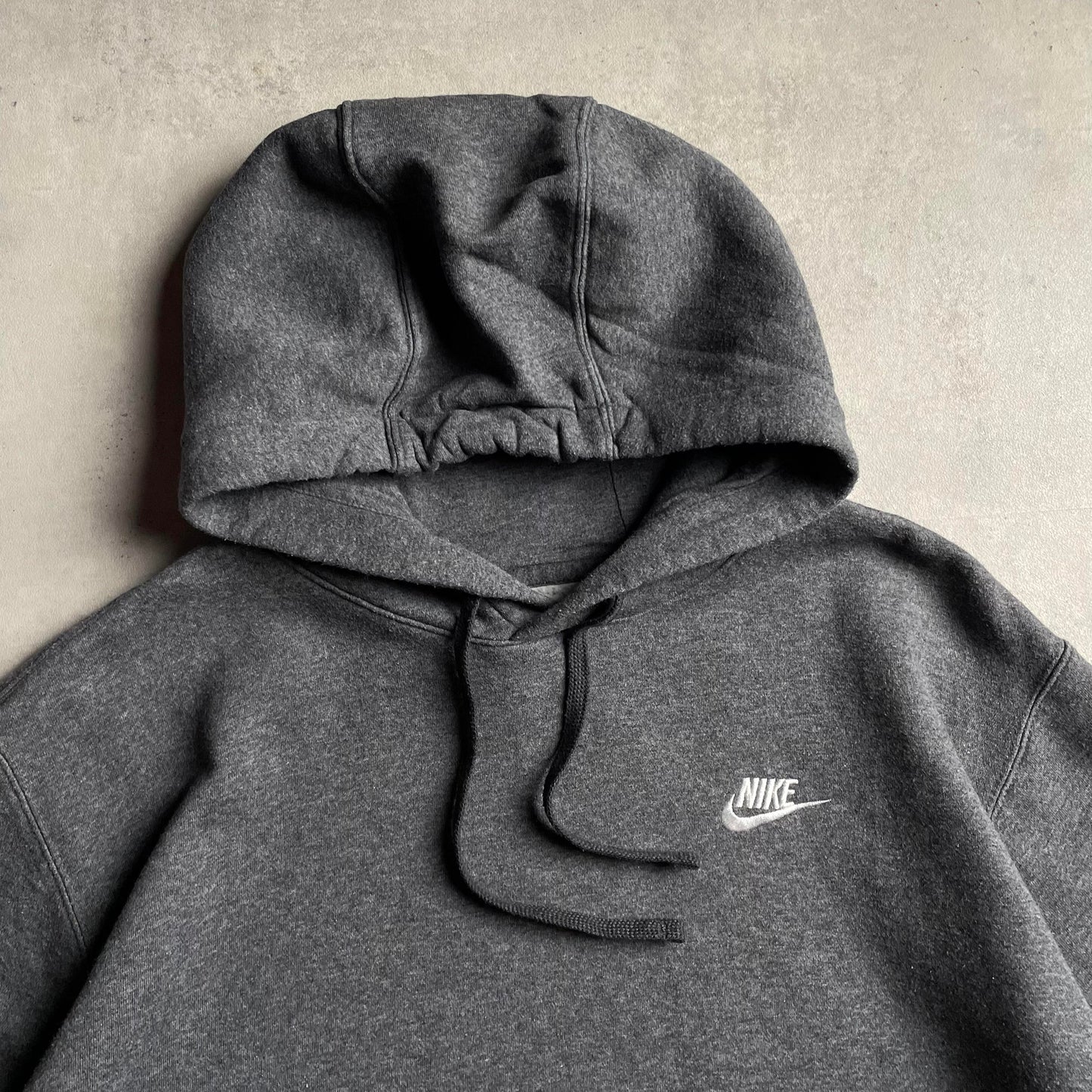 Nike club logo szürke hoodie
