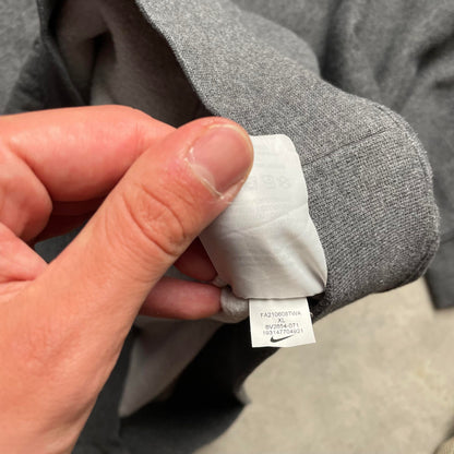 Nike club logo szürke hoodie