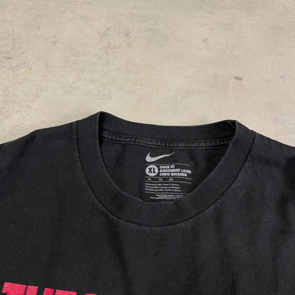 Nike These Guns are loaded póló