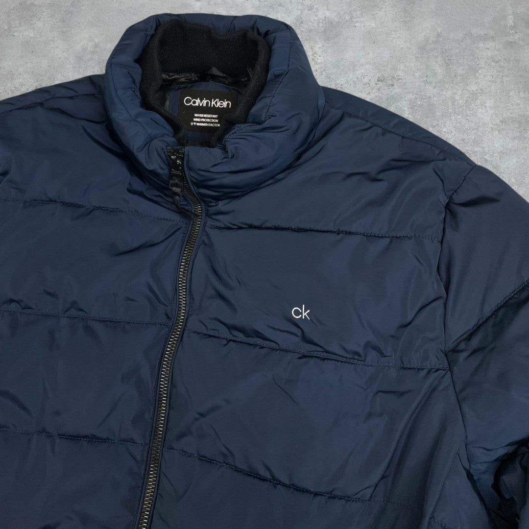 Calvin Klein sötétkék pufferkabát