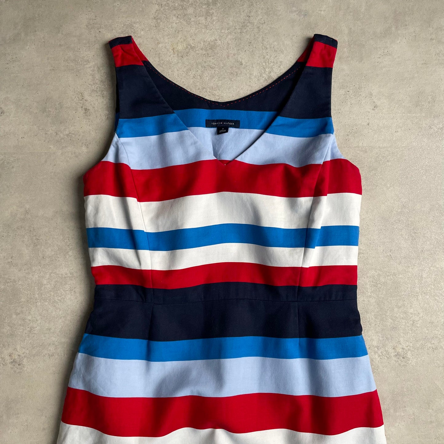 Tommy Hilfiger színes csíkos ruha