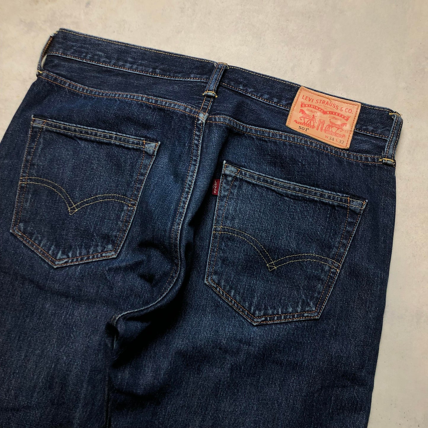 Levi's sötétkék 501 farmernadrág