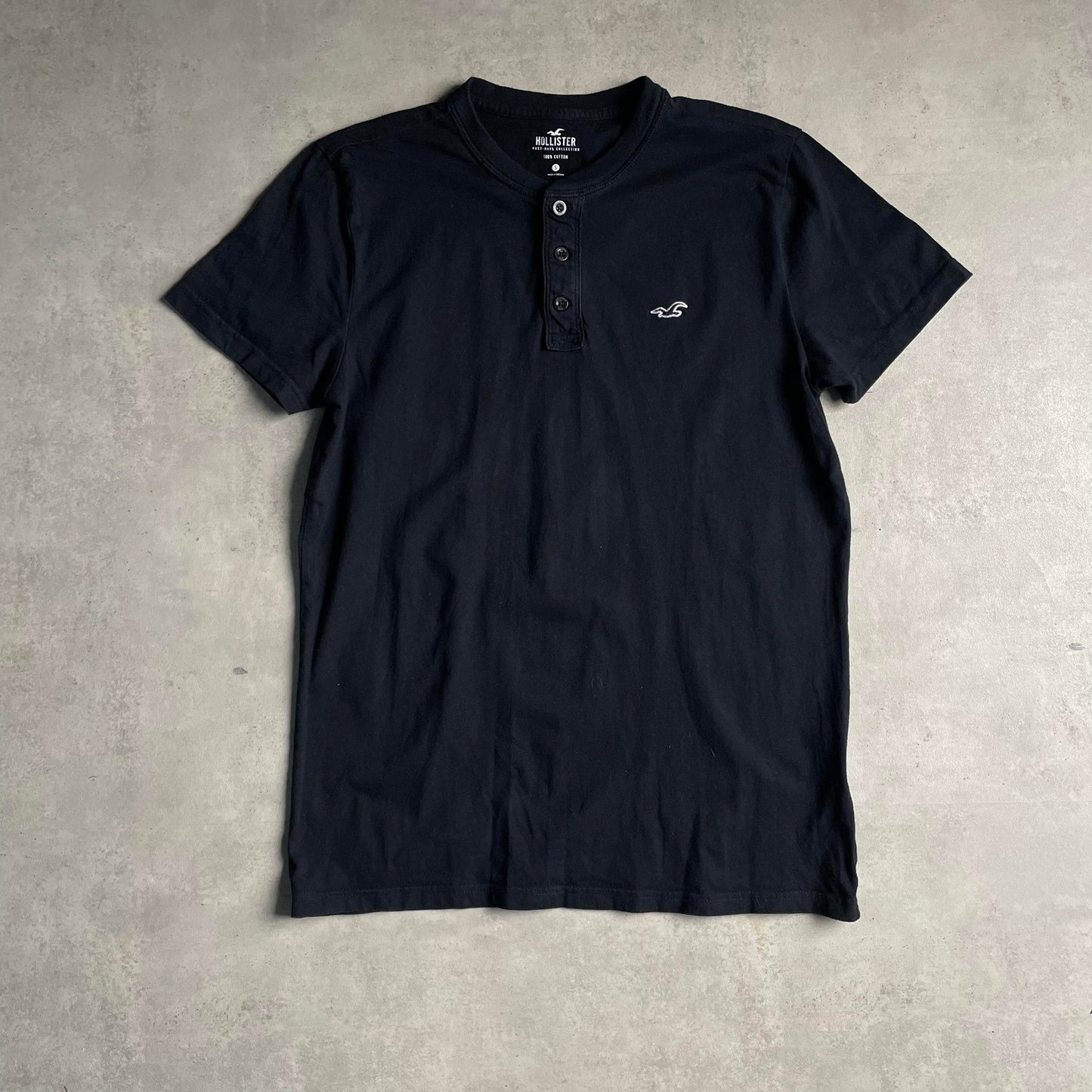 Hollister Henley shirt