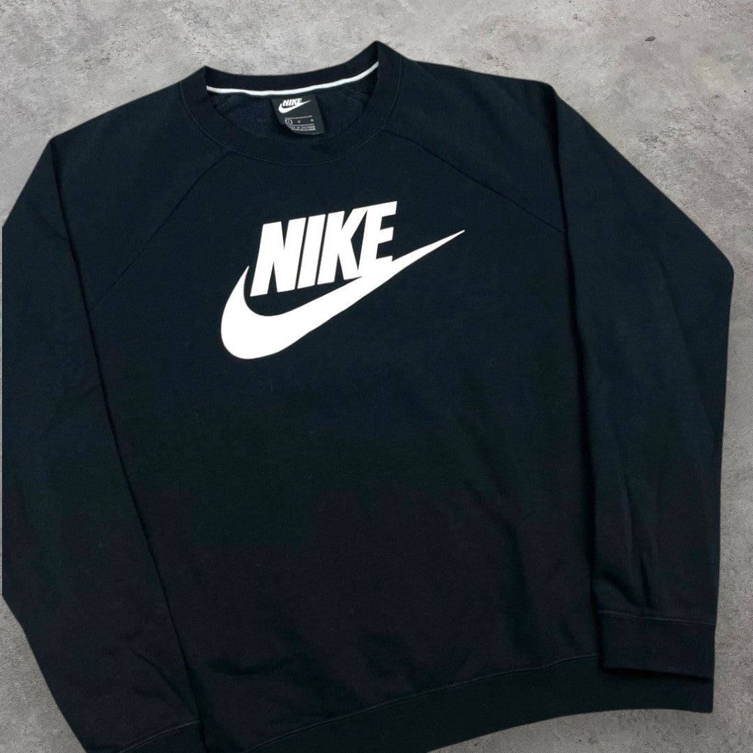 Nike fekete big logo crewneck