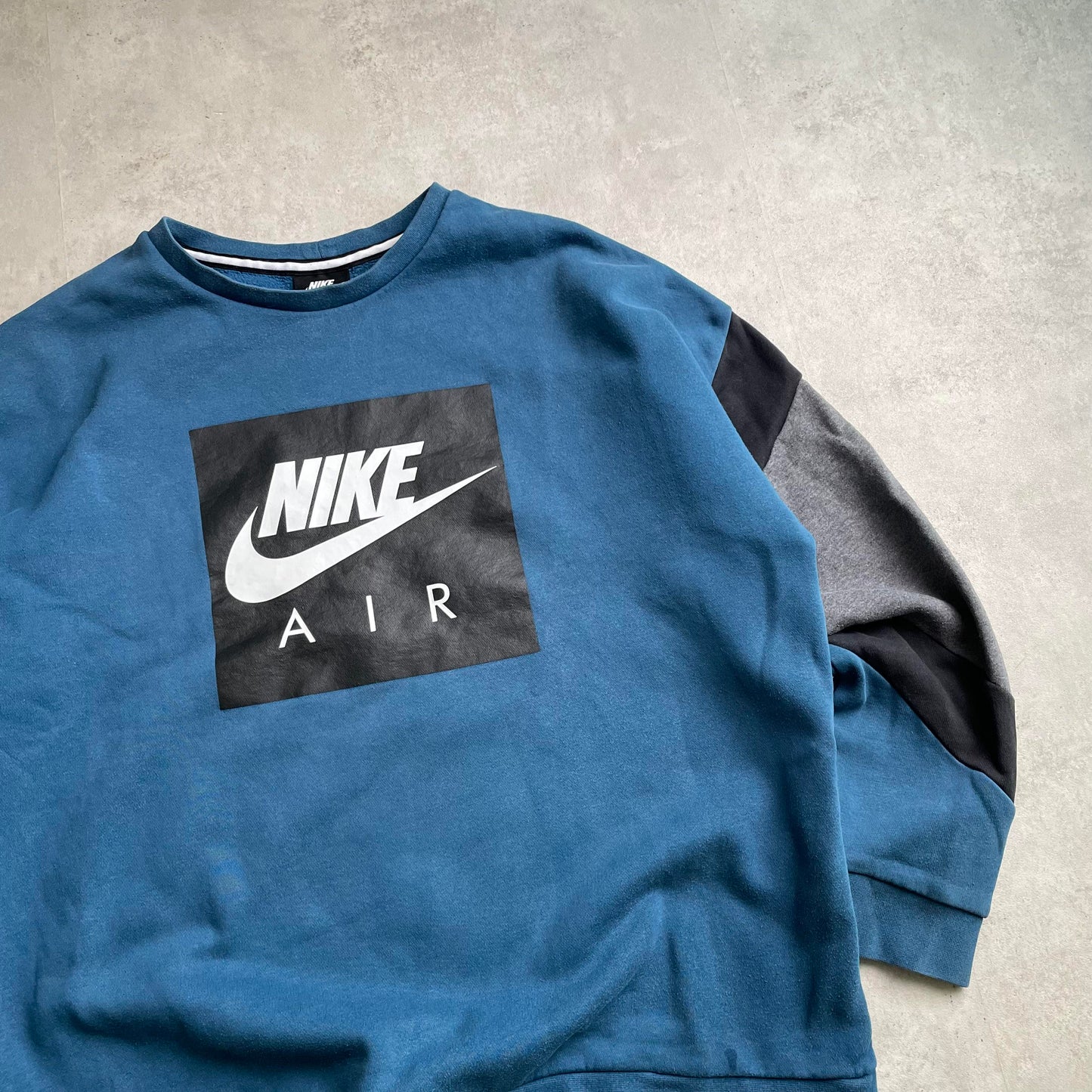 Nike big logo crewneck