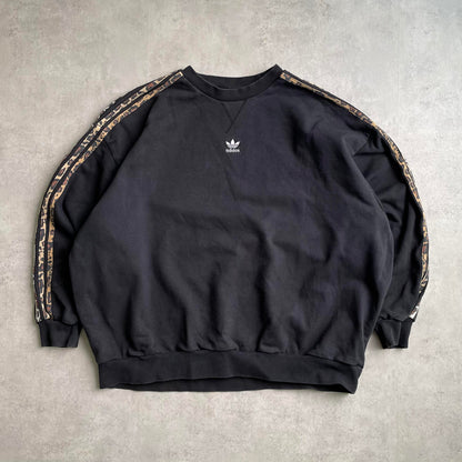 Adidas fekete leopárdmintás crewneck