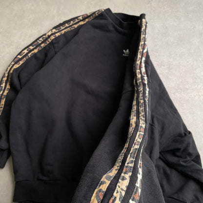 Adidas fekete leopárdmintás crewneck