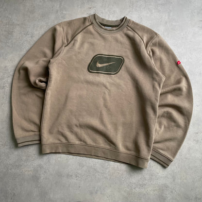 Nike y2k barna crewneck