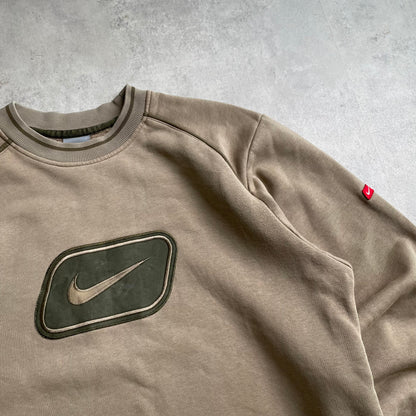 Nike y2k barna crewneck