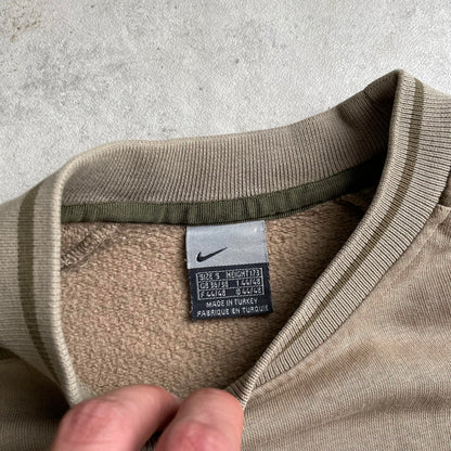 Nike y2k barna crewneck