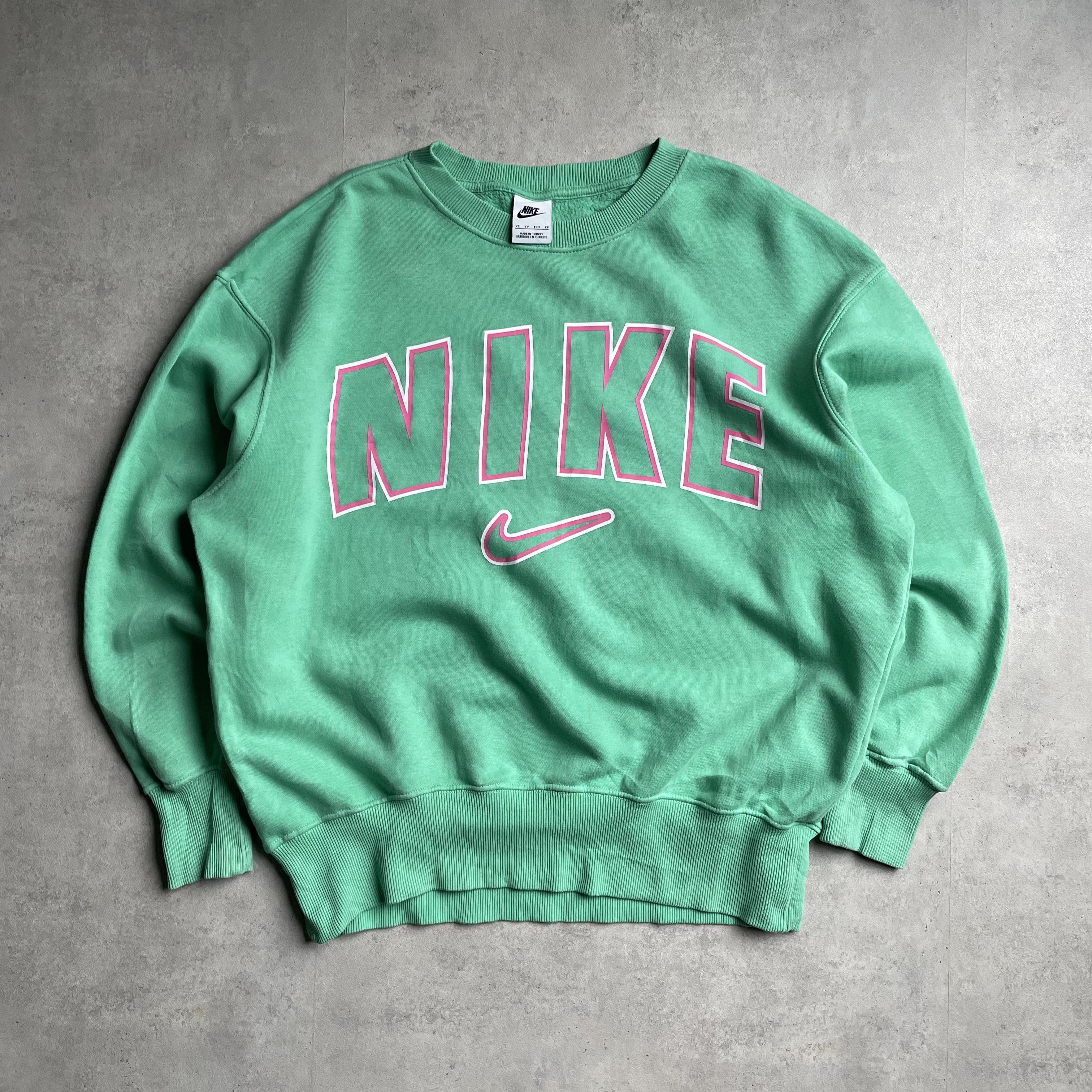 Nike retro style oversized crewneck