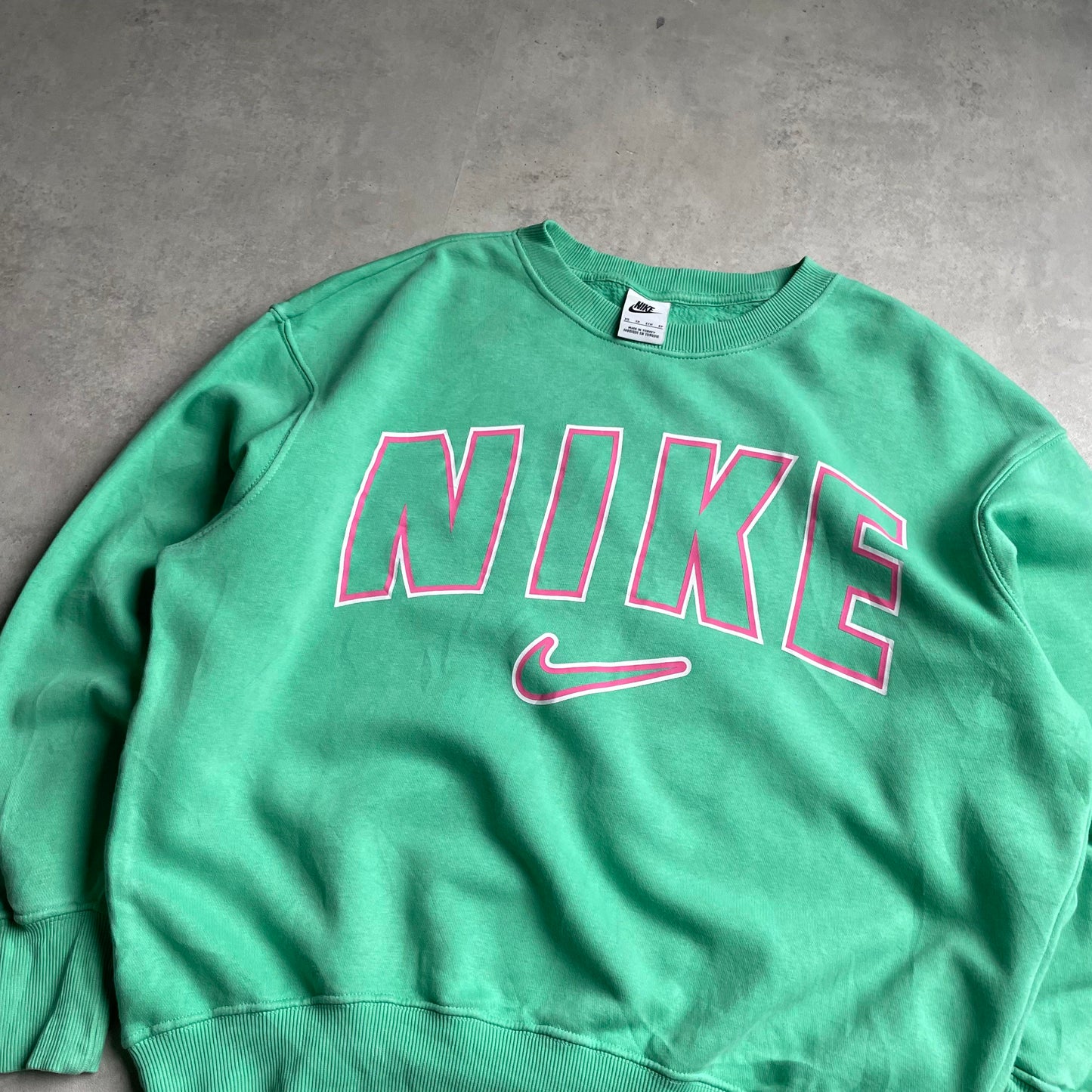 Nike retro style oversized crewneck