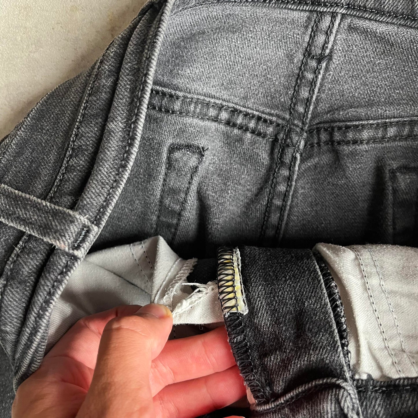 Wrangler szürke straight fit farmernadrág