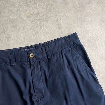 Tommy Hilfiger sötétkék chino rövidnadrág