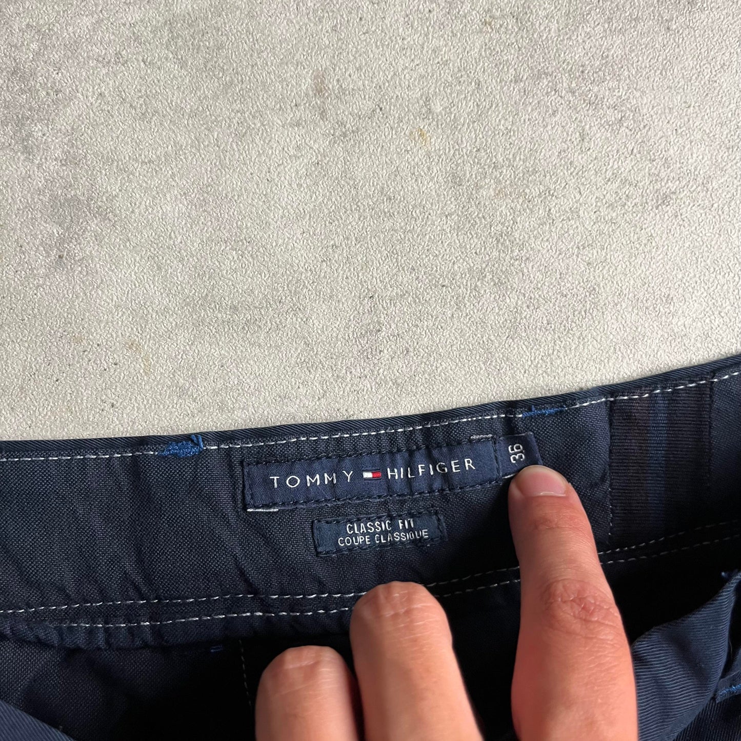 Tommy Hilfiger sötétkék chino rövidnadrág