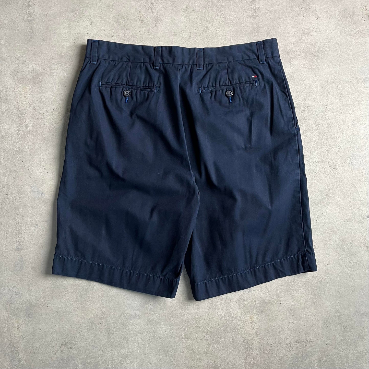 Tommy Hilfiger sötétkék chino rövidnadrág