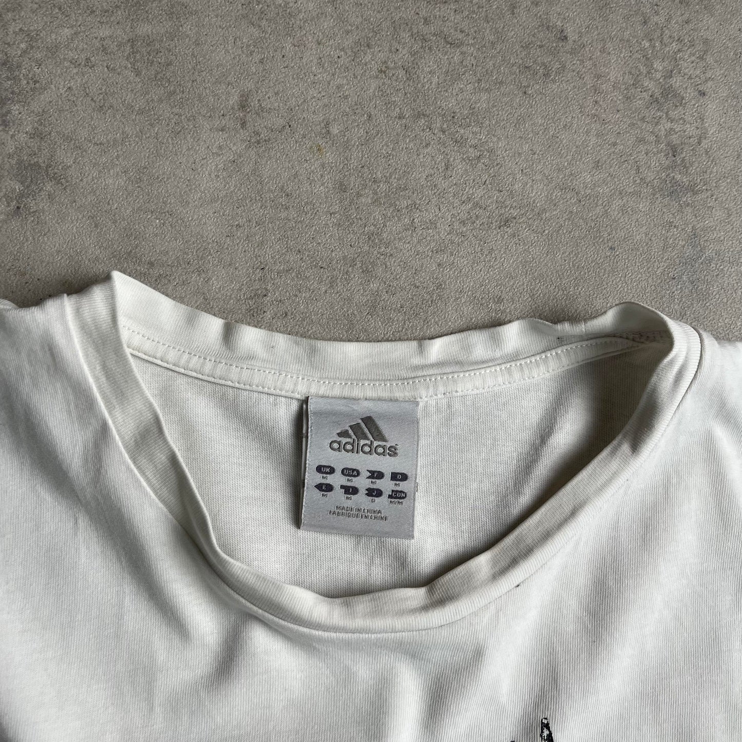 Adidas graphic póló