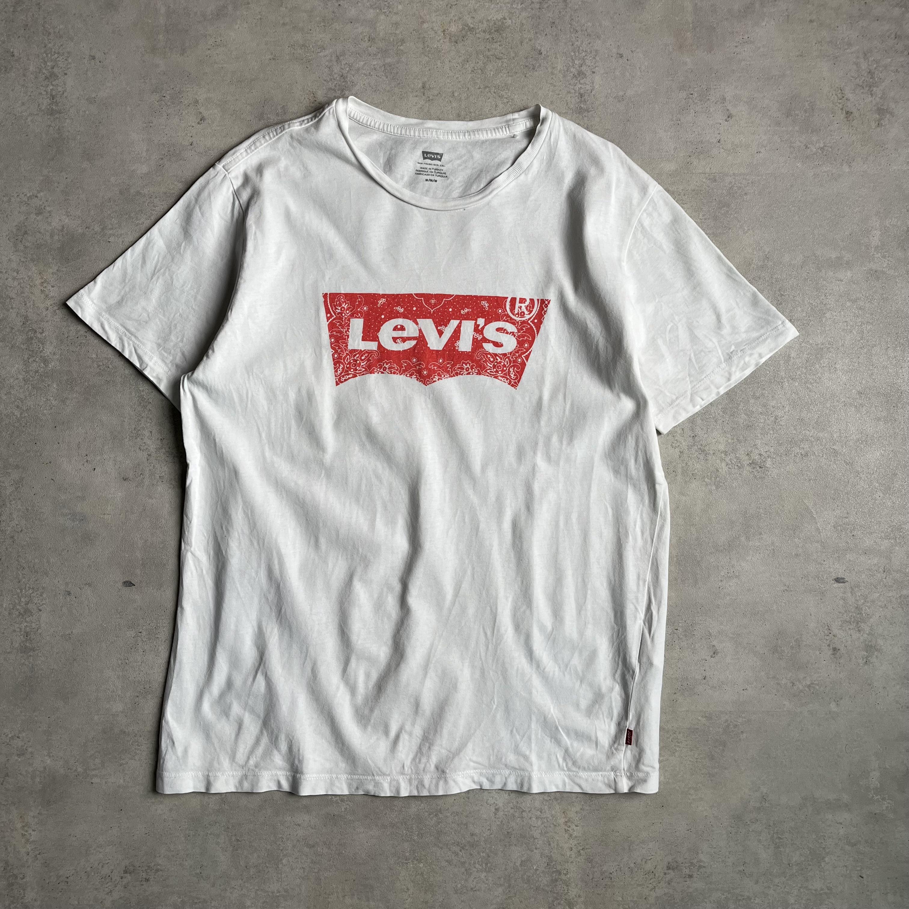 Levi's bandana mintás póló