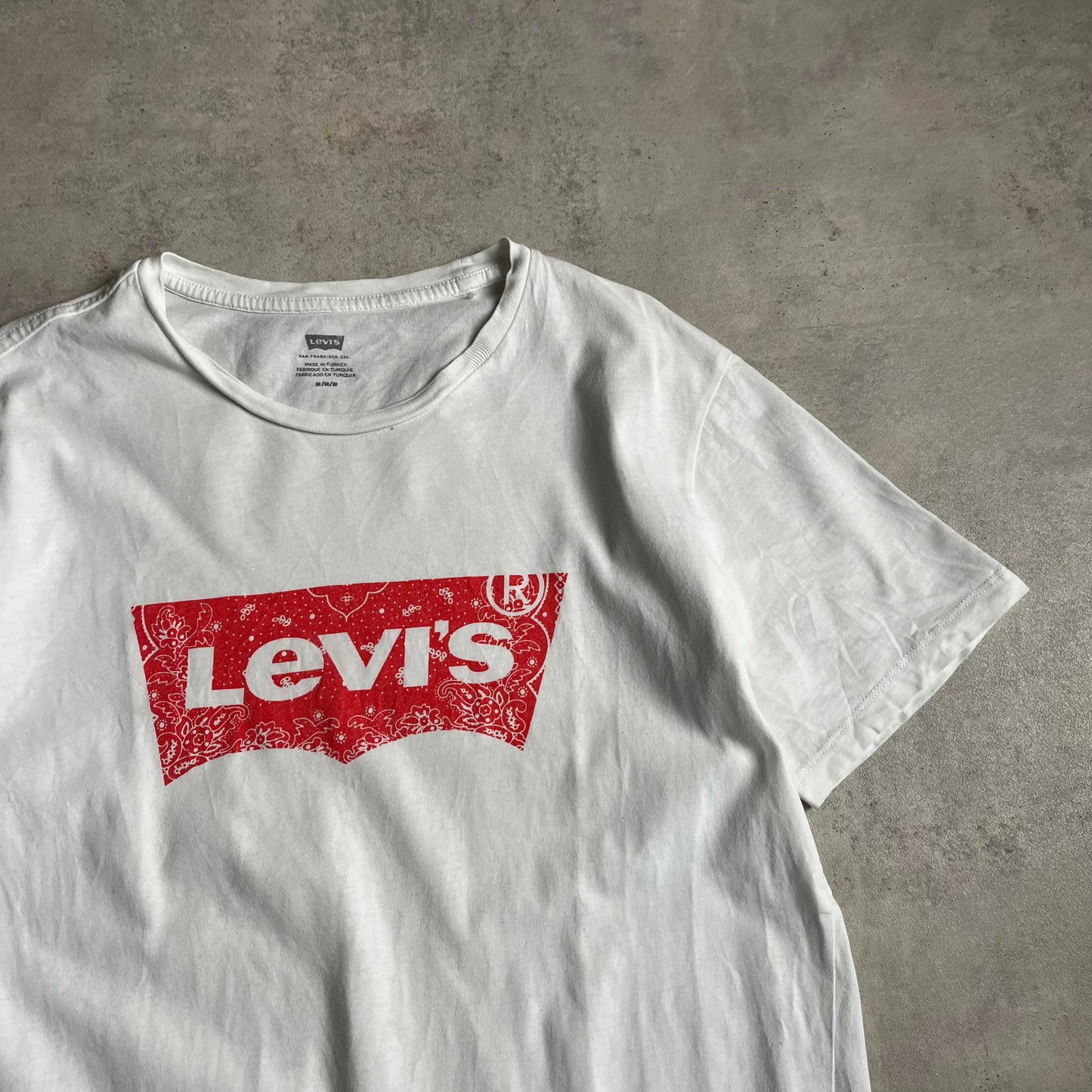 Levi's bandana mintás póló